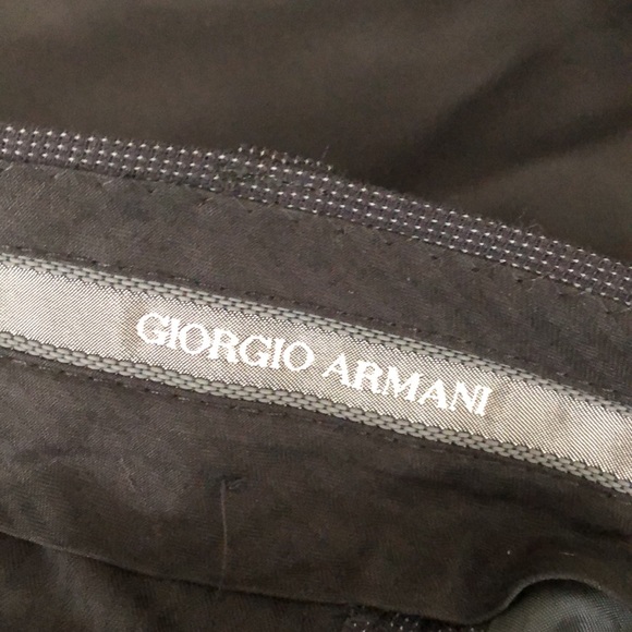 GIORGIO ARMANI 100% wool lightweight men’s suit